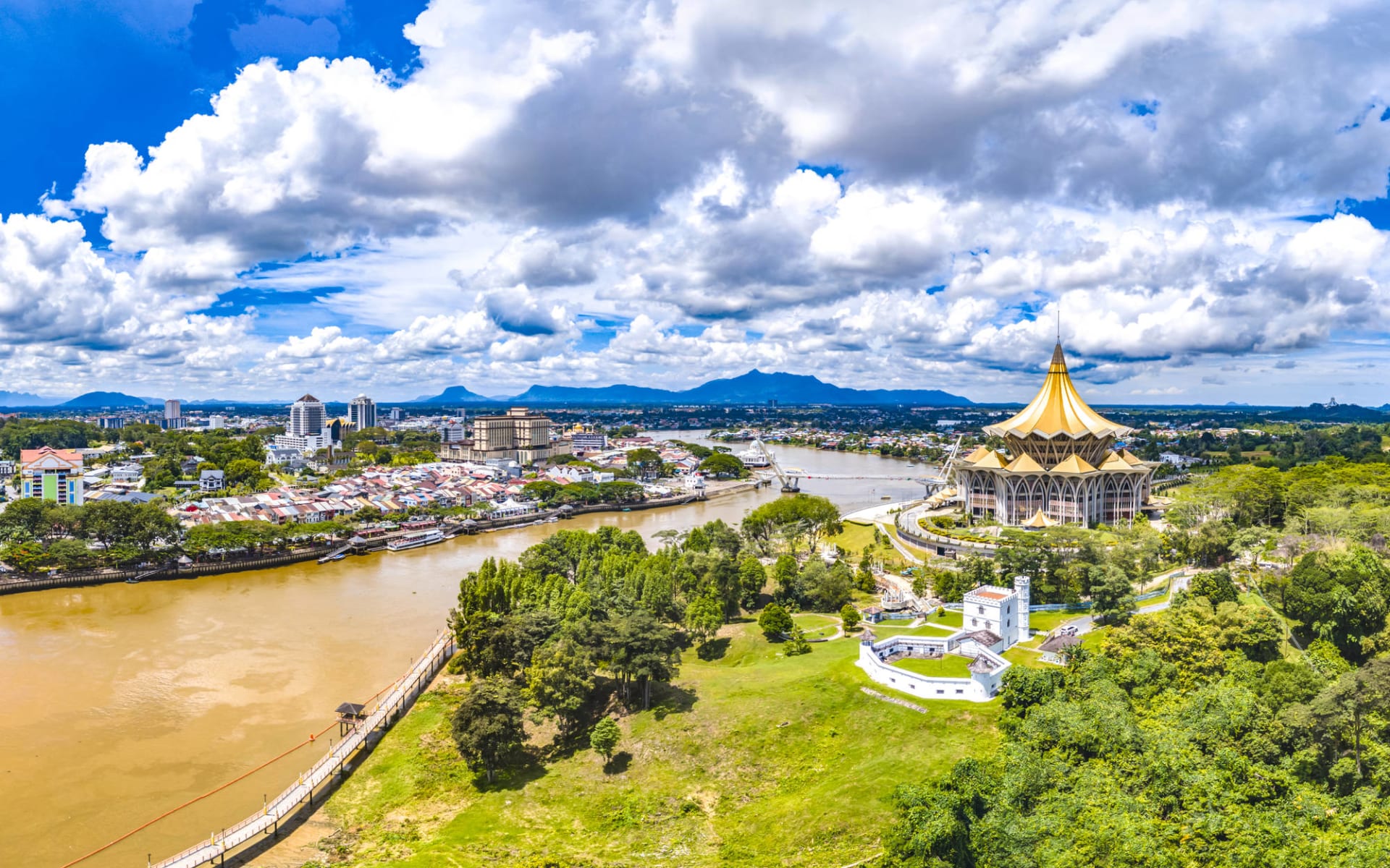 Höhepunkte Borneos ab Kuching: Kuching Aerial View