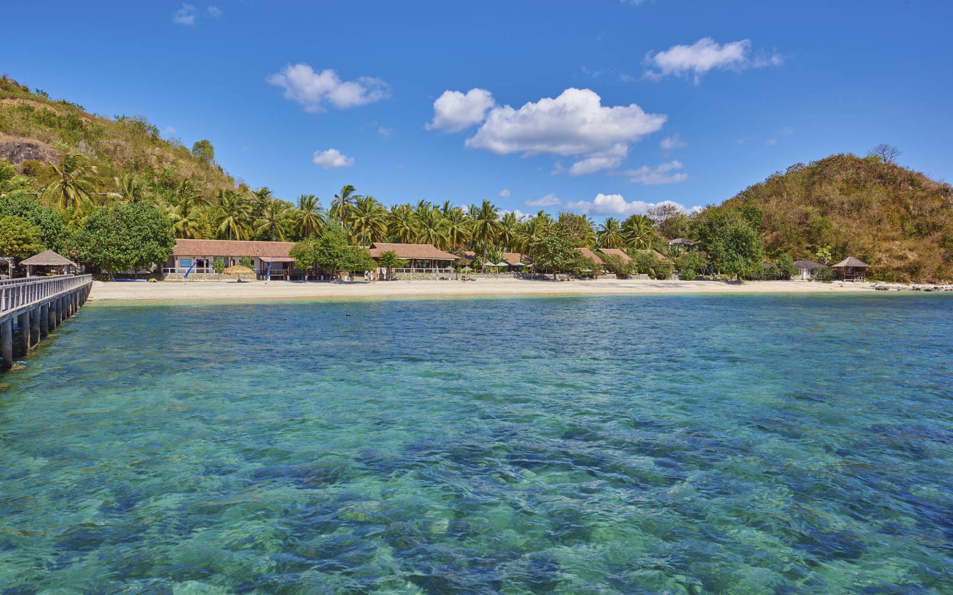 Cocotinos Sekotong in Lombok:  Beach from the sea