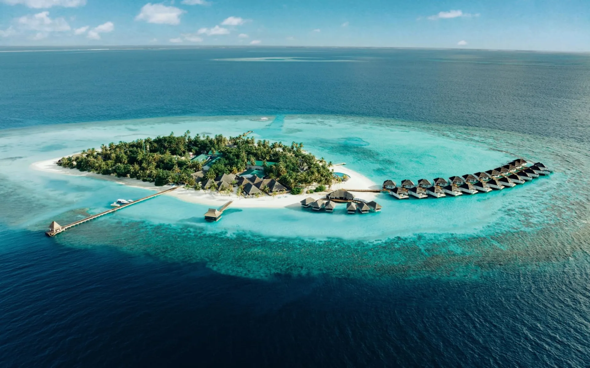 Nova Maldives in Ari-Atoll:  Nova Maldives