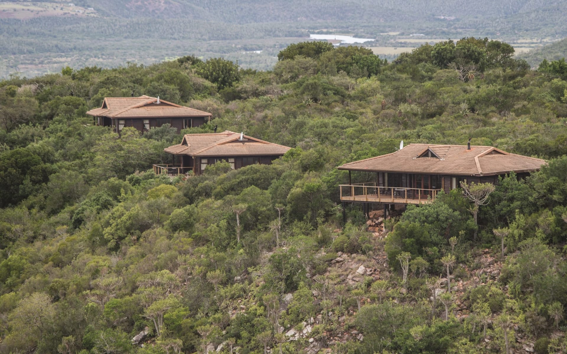 Kariega Main Lodge in Kariega Game Reserve: Main_lodge_KAR001