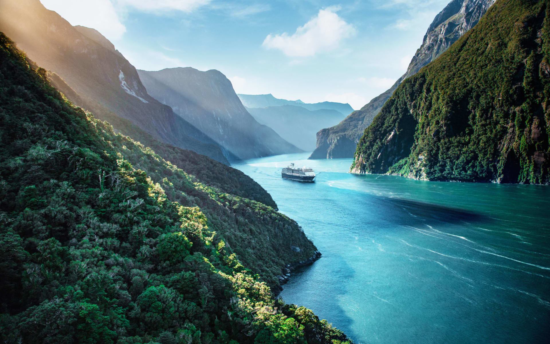 NZZ Neuseeland & Australien Rundreise mit Roger Geissberger ab Auckland: Milford Sound_New Zealand_31A2318-39_ccr