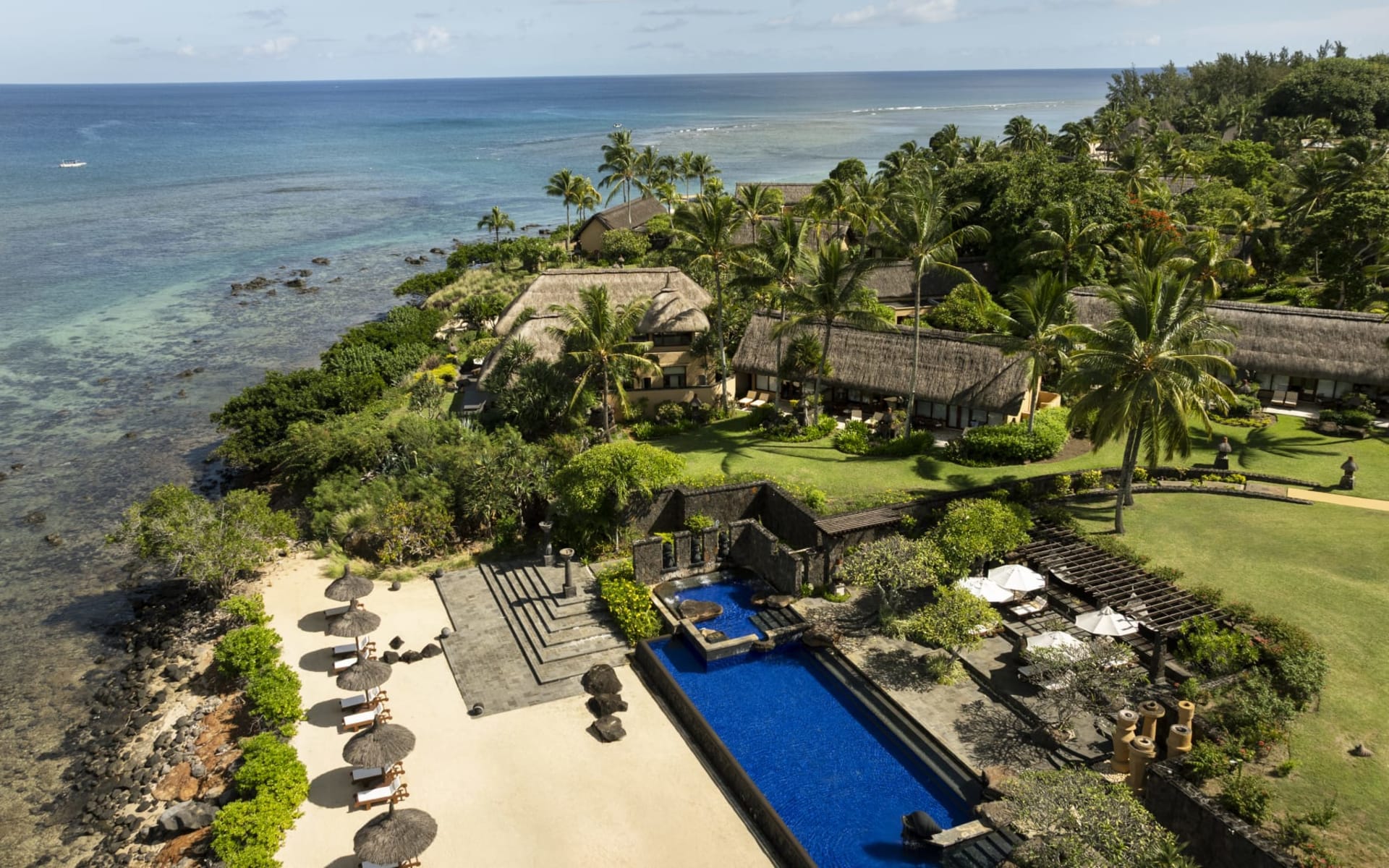 The Oberoi Beach Resort Mauritius in Pointe aux Piments:  Pool