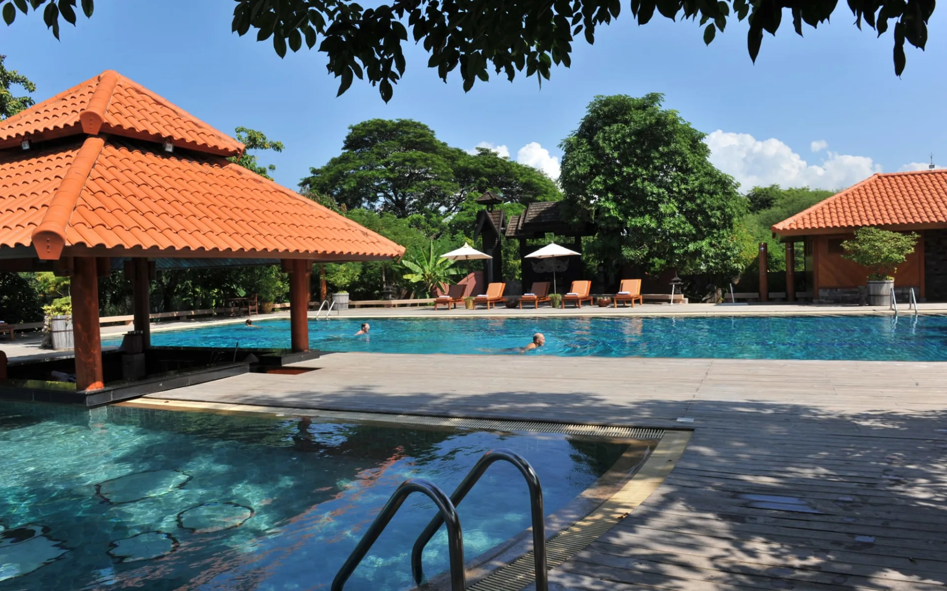 Rupar Mandalar in Mandalay: Pool Area