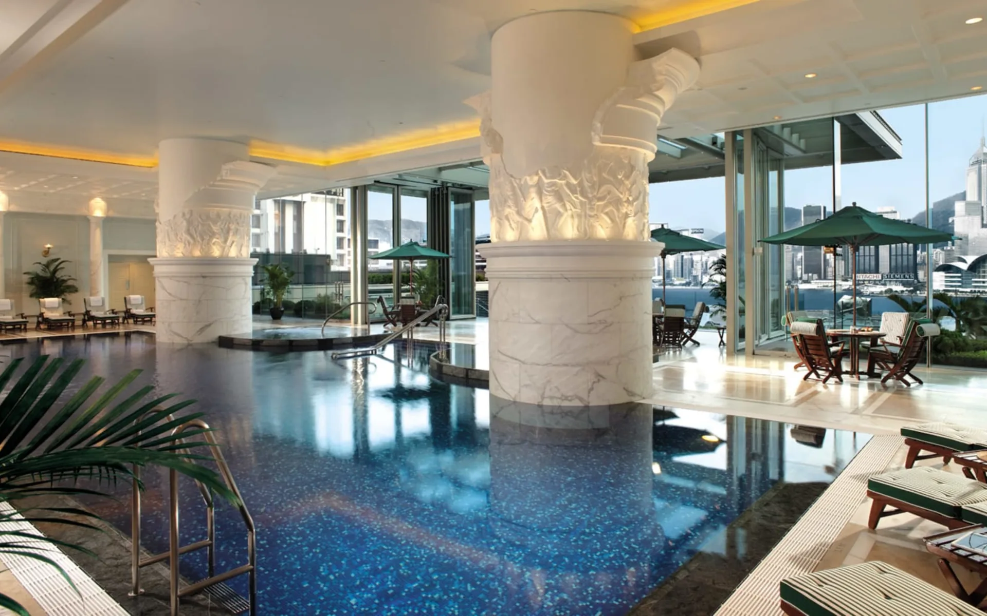 The Peninsula Hong Kong: Swimming Pool