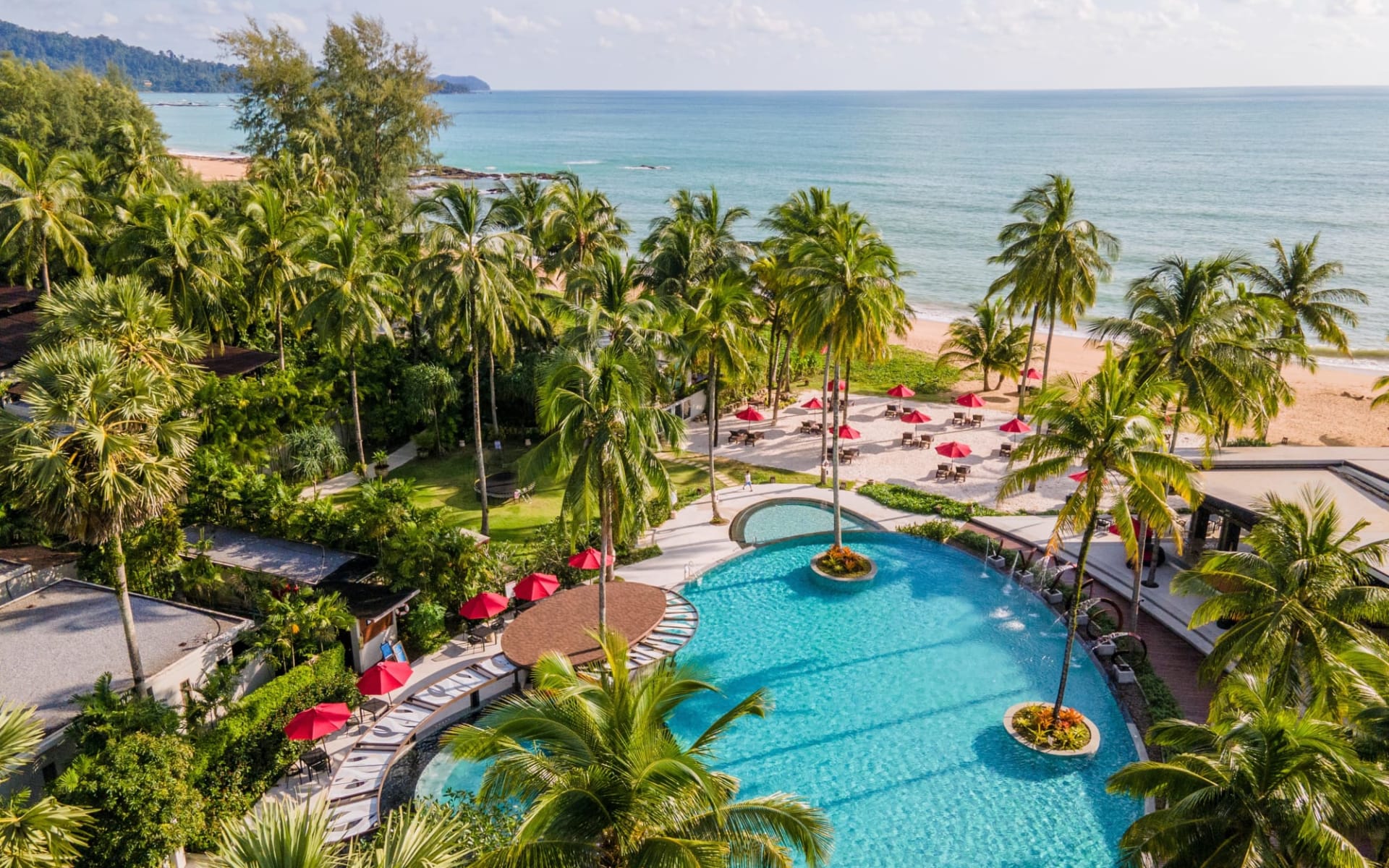 Ramada Resort by Wyndham Khao Lak: Swimming Pool & Beach