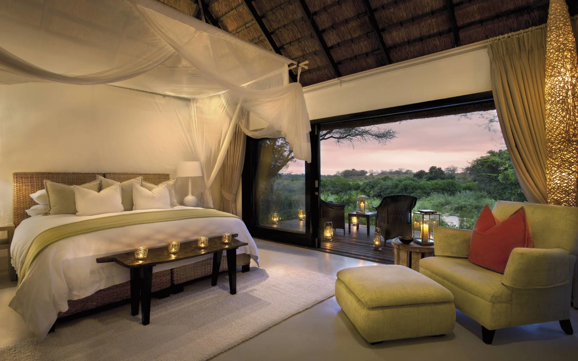 Lion Sands River Lodge in Sabi Sands:  14_136_02_Lion Sands_River Lodge_Luxury Bedroom