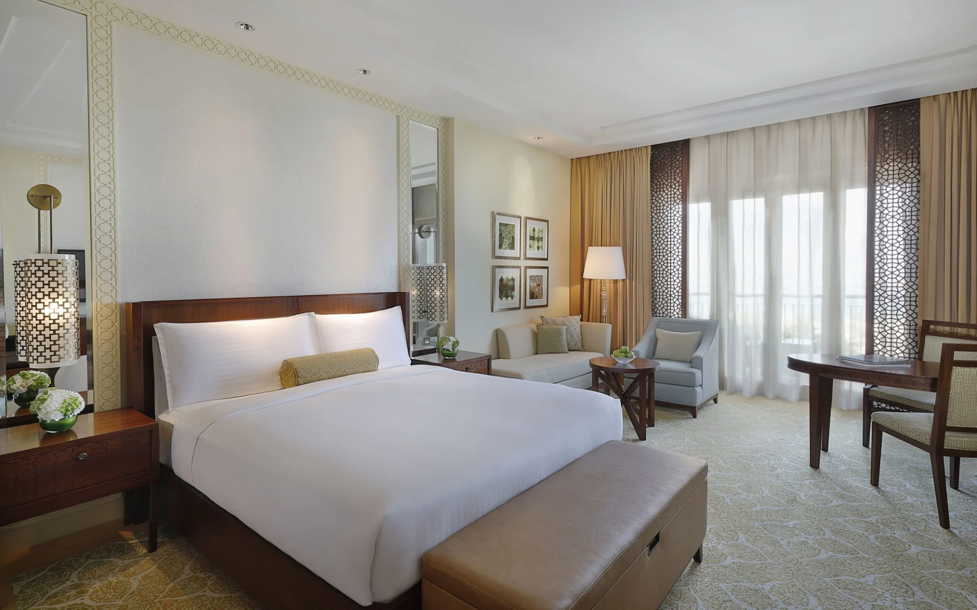 The Ritz-Carlton Dubai:  Deluxe 