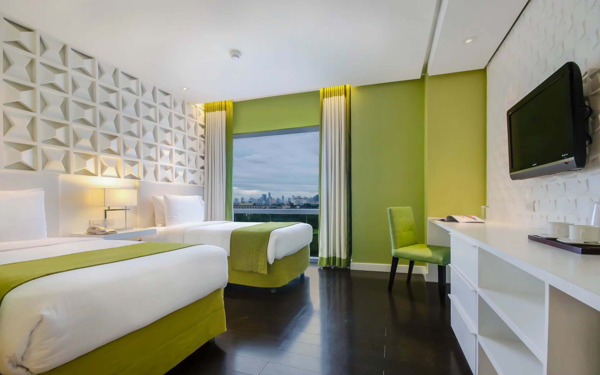 The Bayleaf Intramuros in Manila: Deluxe | Twin - Lime Green