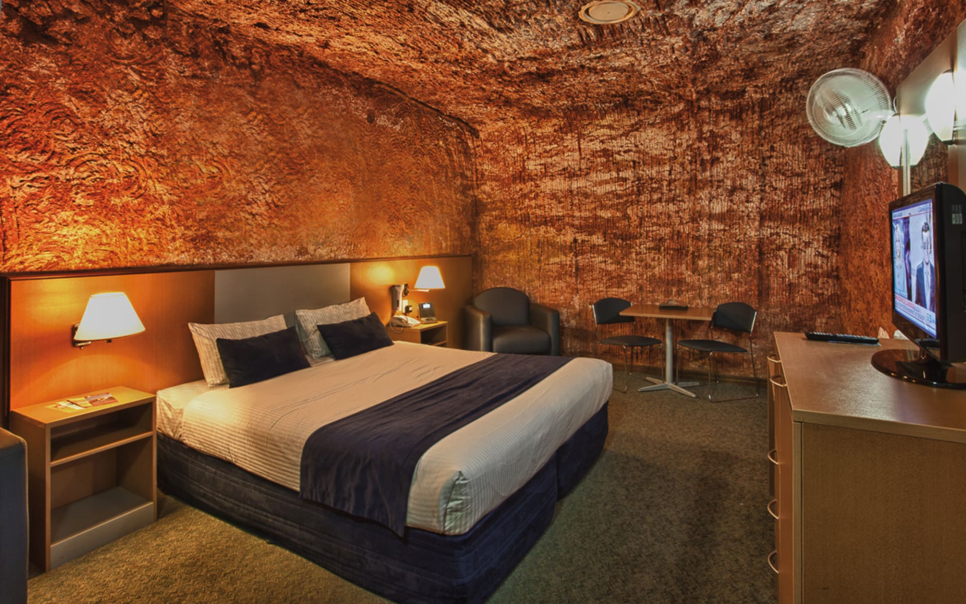 Desert Cave Hotel in Coober Pedy:  Desert Cave Hotel - Underground Room