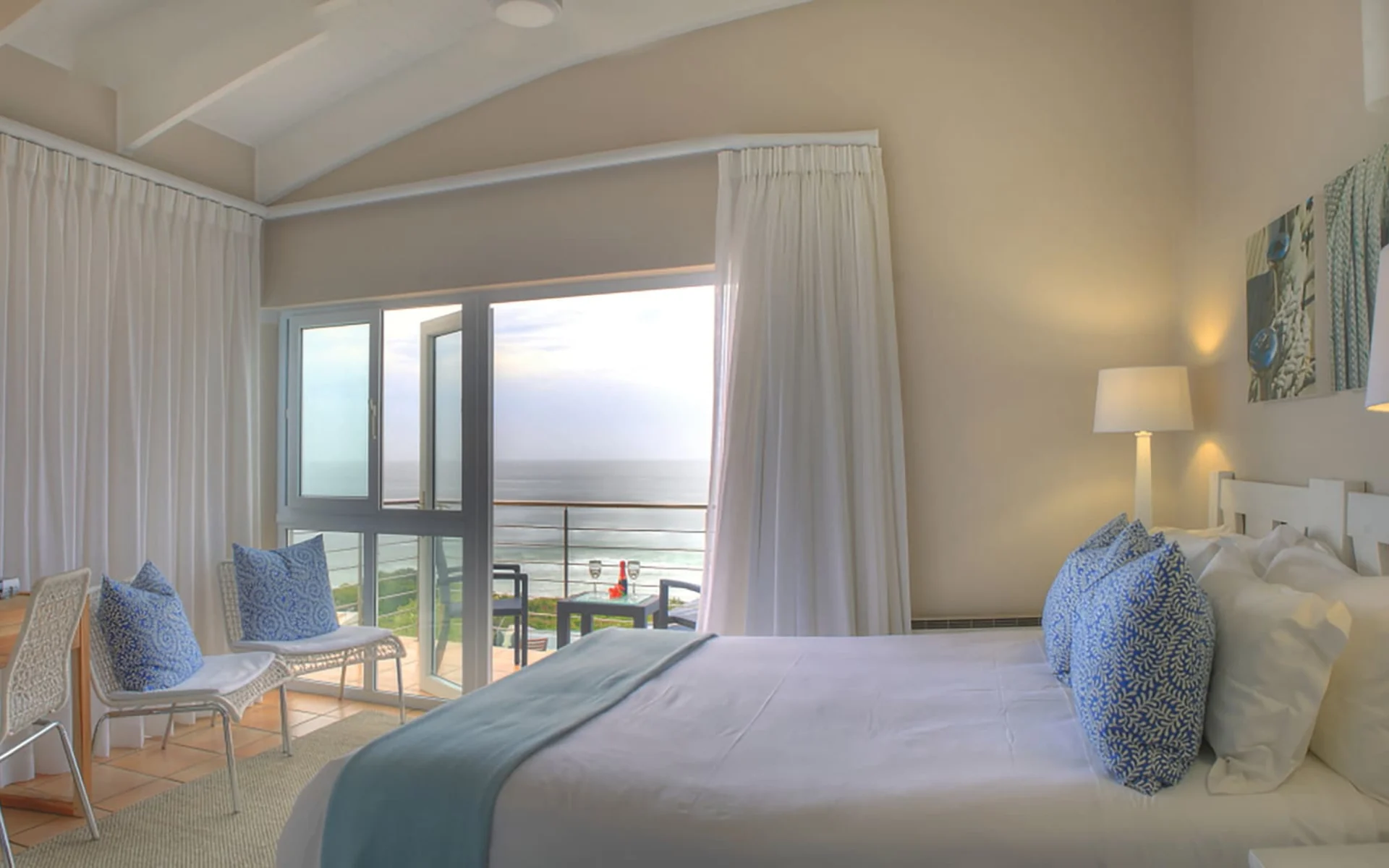 Periwinkle Guest Lodge in Plettenberg Bay:  Periwinkle Guest Lodge - Superior room