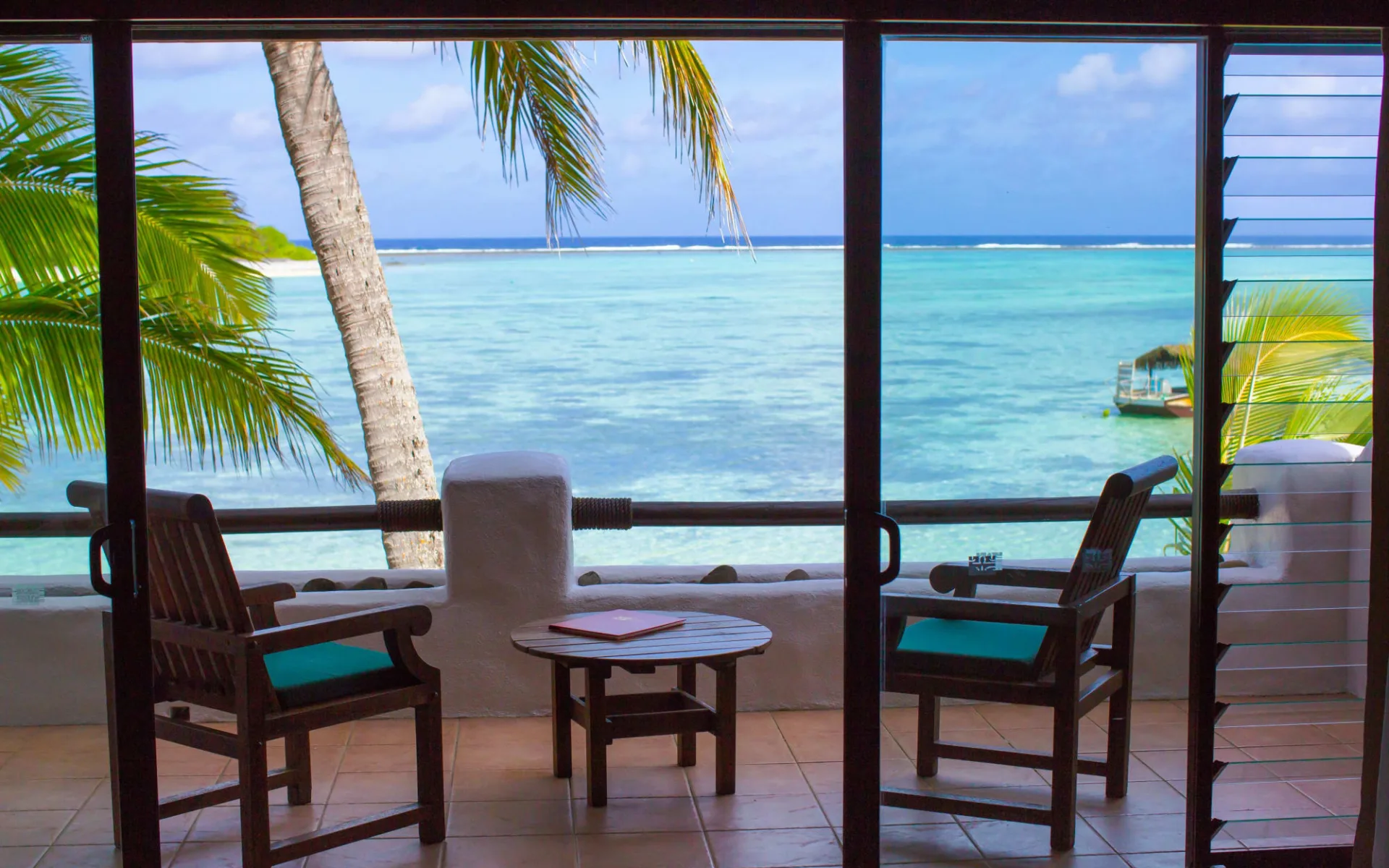 Pacific Resort Rarotonga:  PRR-Beachfront-Suite-Balcony-view