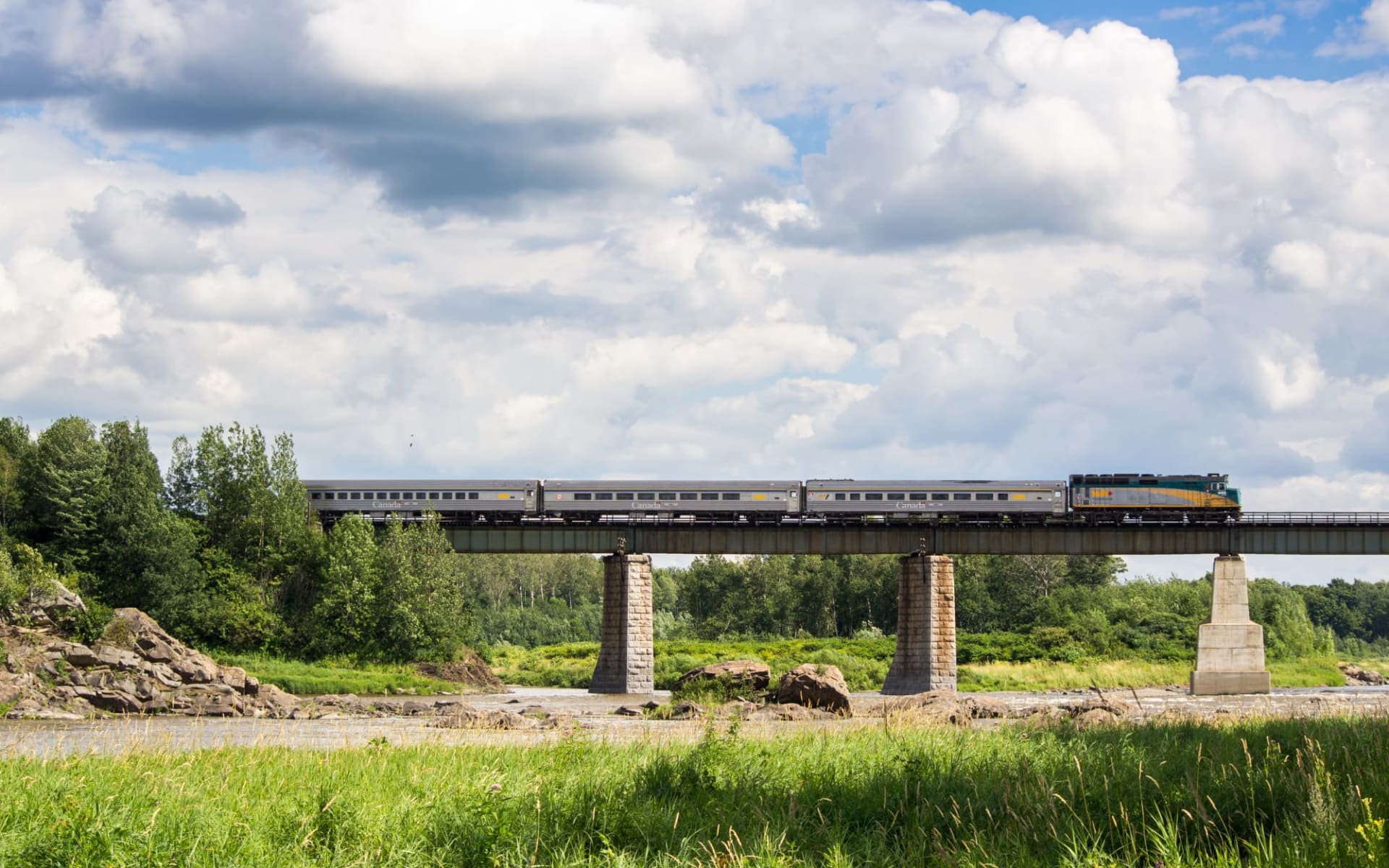 Ostkanadas Städte per Zug (individuell) ab Toronto: RS113_VIA_Train_Corridor