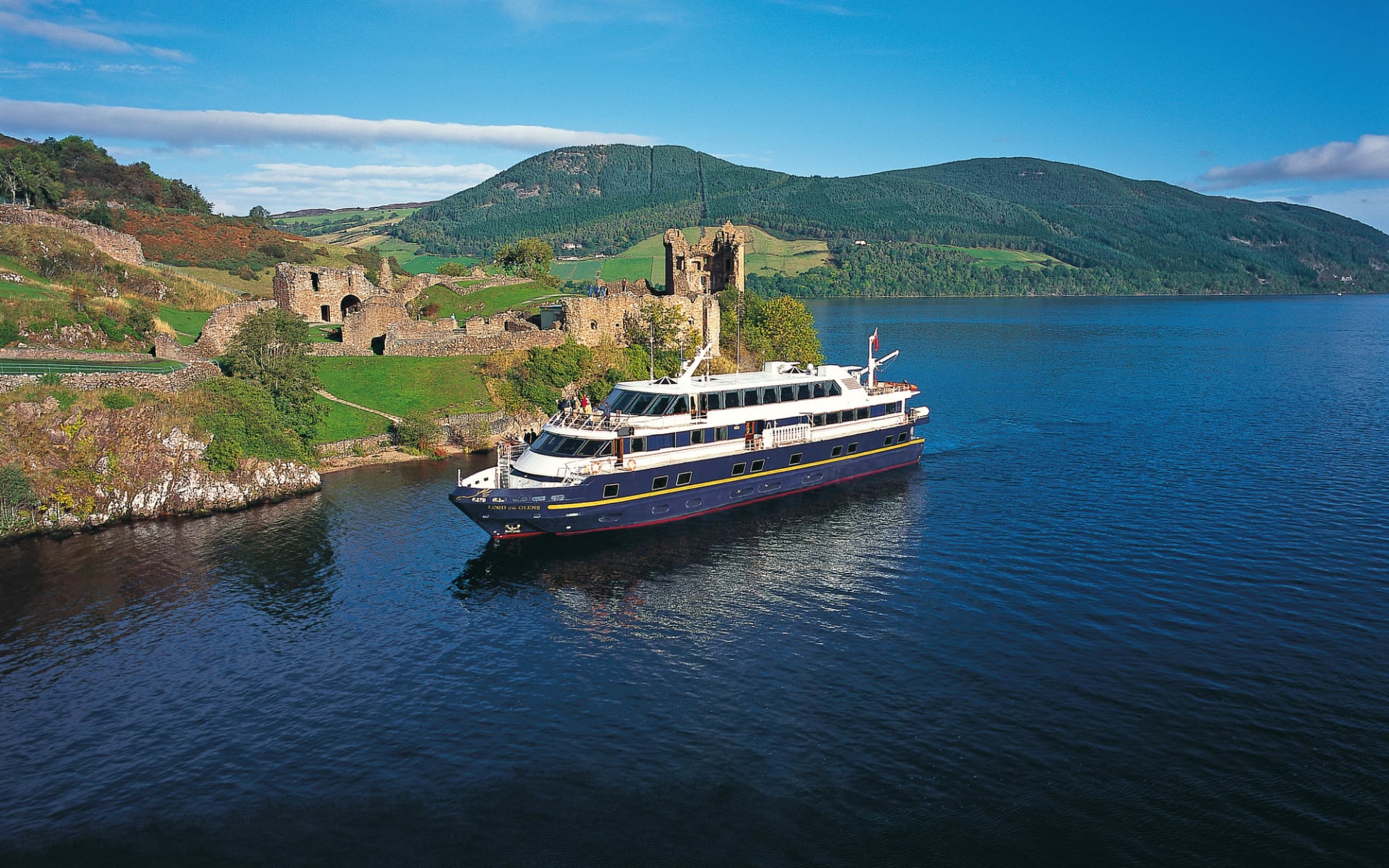 MS Lord of the Glens, Schiffsreise ins Herz der Highlands ab Edinburgh: Schottland_Lord_Glens_Schiff_UruquhartCastle_Schloss_LochNess_Unbekannt