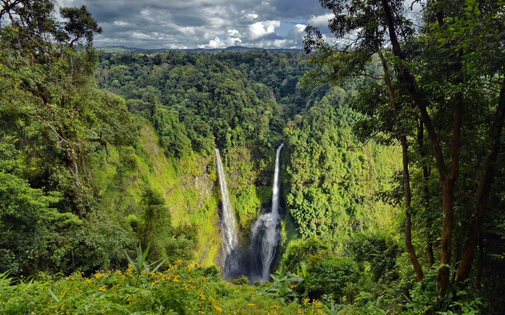 Überland von Südlaos nach Angkor ab Pakse: Stunning Tad Fane waterfall