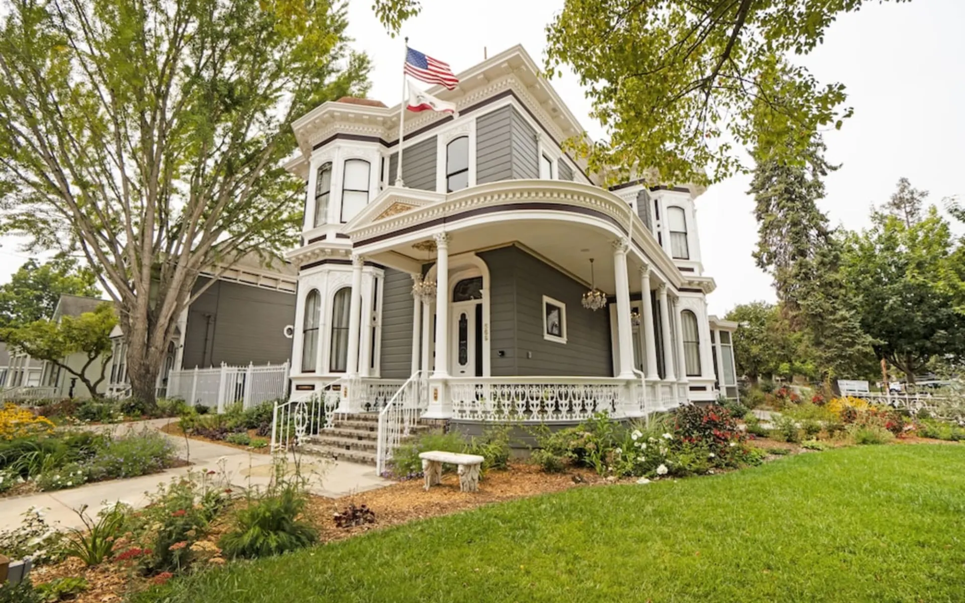 The McClelland House in Napa Valley: the-mcclelland_Aussen3_Webseite