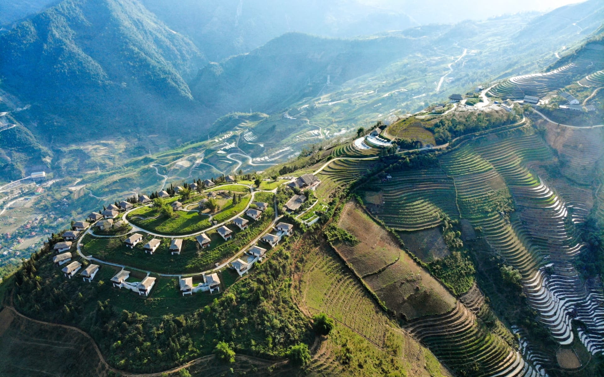 Abenteuer Sapa «Relax Package» ab Hanoi: Topas Ecolodge from above
