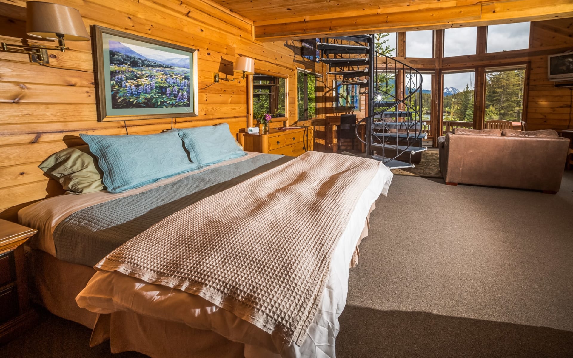 Tutka Bay Lodge in Homer: tutka_bay_lodge_Eagle's Nest Cabin