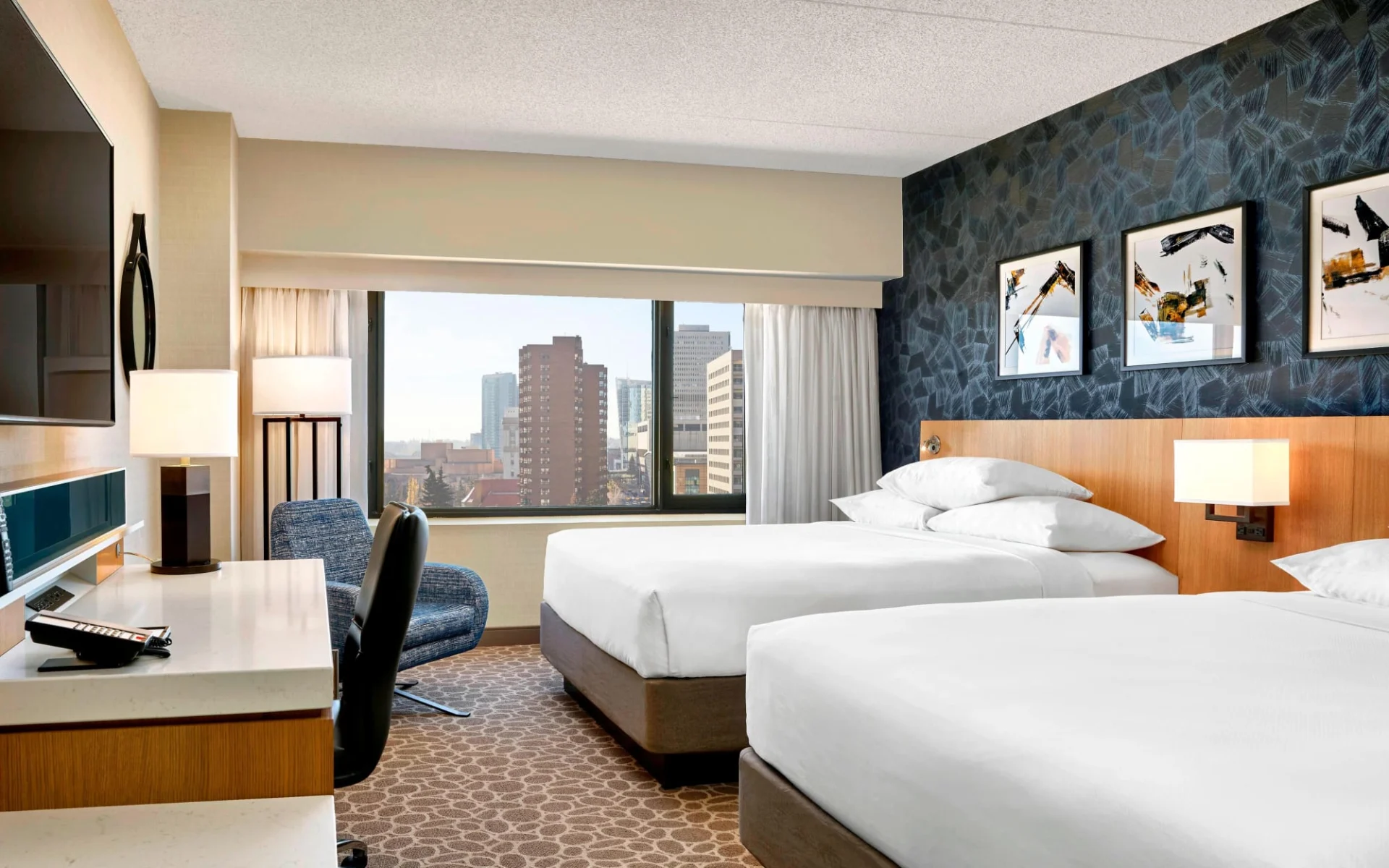 Delta Calgary Downtown: yycbv-guestroom-5900-hor-clsc