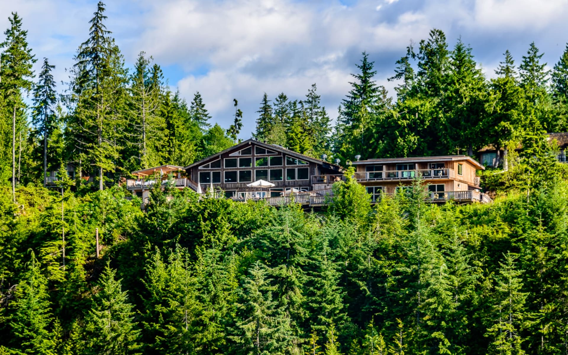 West Coast Wilderness Lodge in Egmont: YZGWW_exterior_019