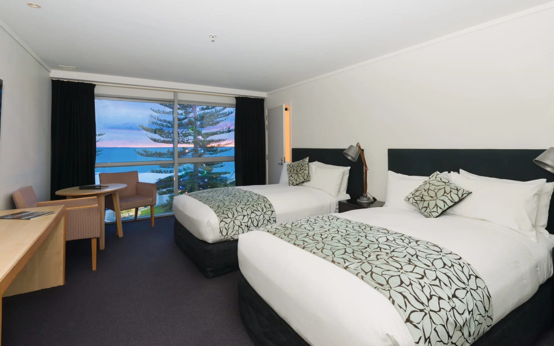 Scenic Hotel Te Pania in Napier: Zimmer Scenic Hotel Te Pania - Superior Twin Room  c Scenichotelgroup