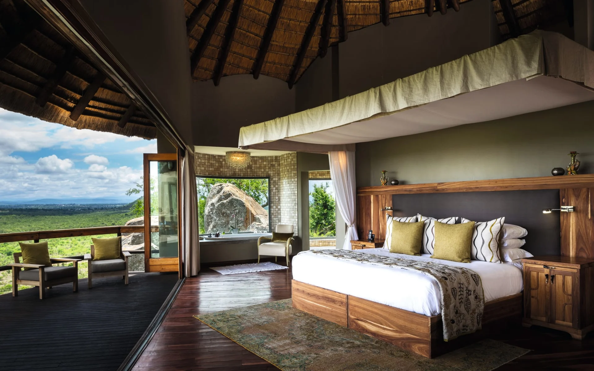 Ulusaba Rock Lodge in Sabi Sands: zimmer Ulusaba Private Game Reserve Cliff Lodge queenbed