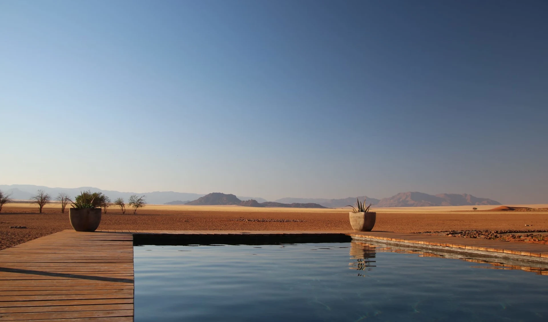 Kwessi Dunes in Sossusvlei: 12 Kwessi Dunes - Swimming pool