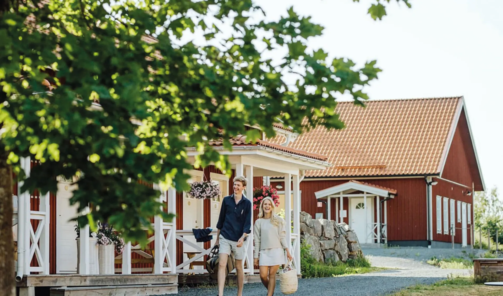 «Unser kleines Bullerbü» – Ferien in Småland in Vetlanda: 44_Couple ©Wallby Säteri