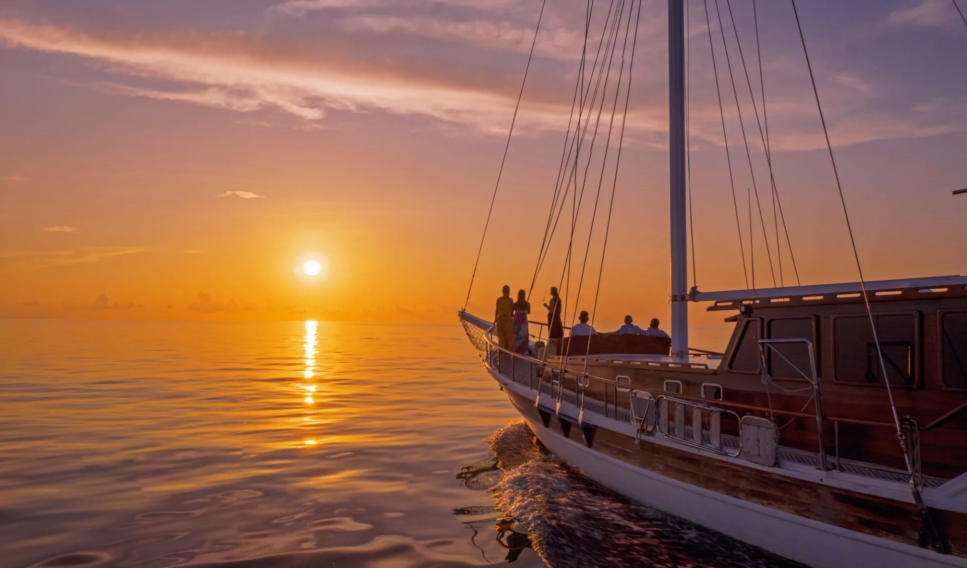 Mirihi Island in Ari-Atoll:  Sunset Cruise