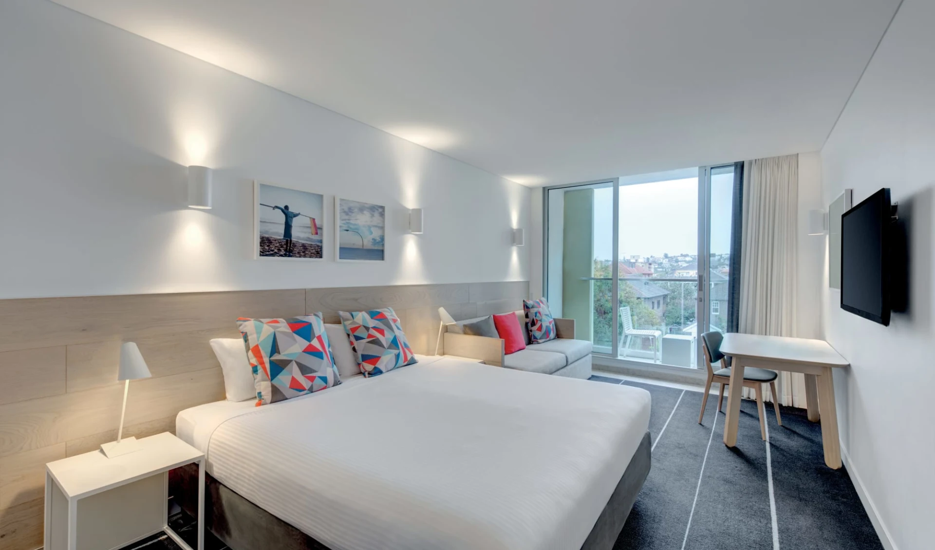 Adina Apartment Hotel - Sydney Bondi Beach in Sydney - Bondi Beach: adina-apartment-hotel-bondi-beach-studio-room-king-2016