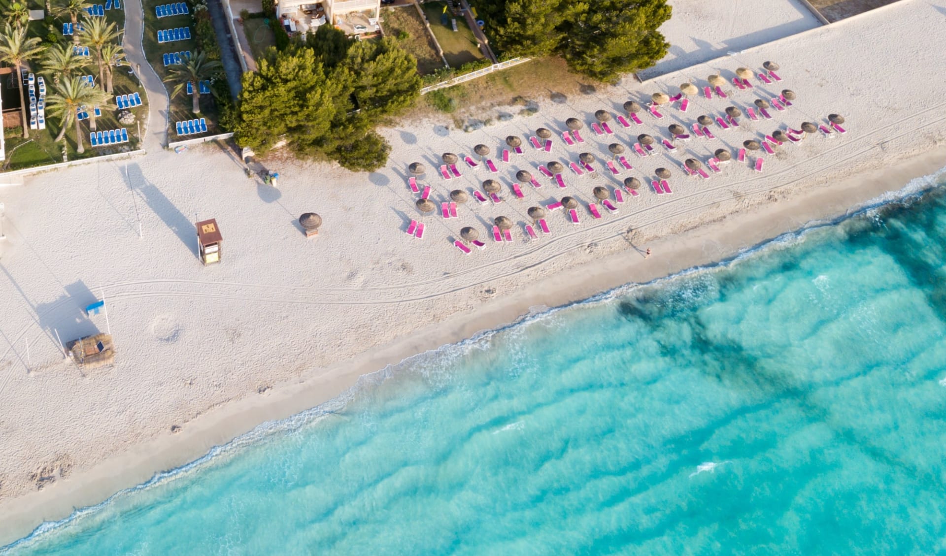 Leichtigkeit neu erleben im Mittelmeer ab Mallorca: Beach_Alcudia_Mallorca