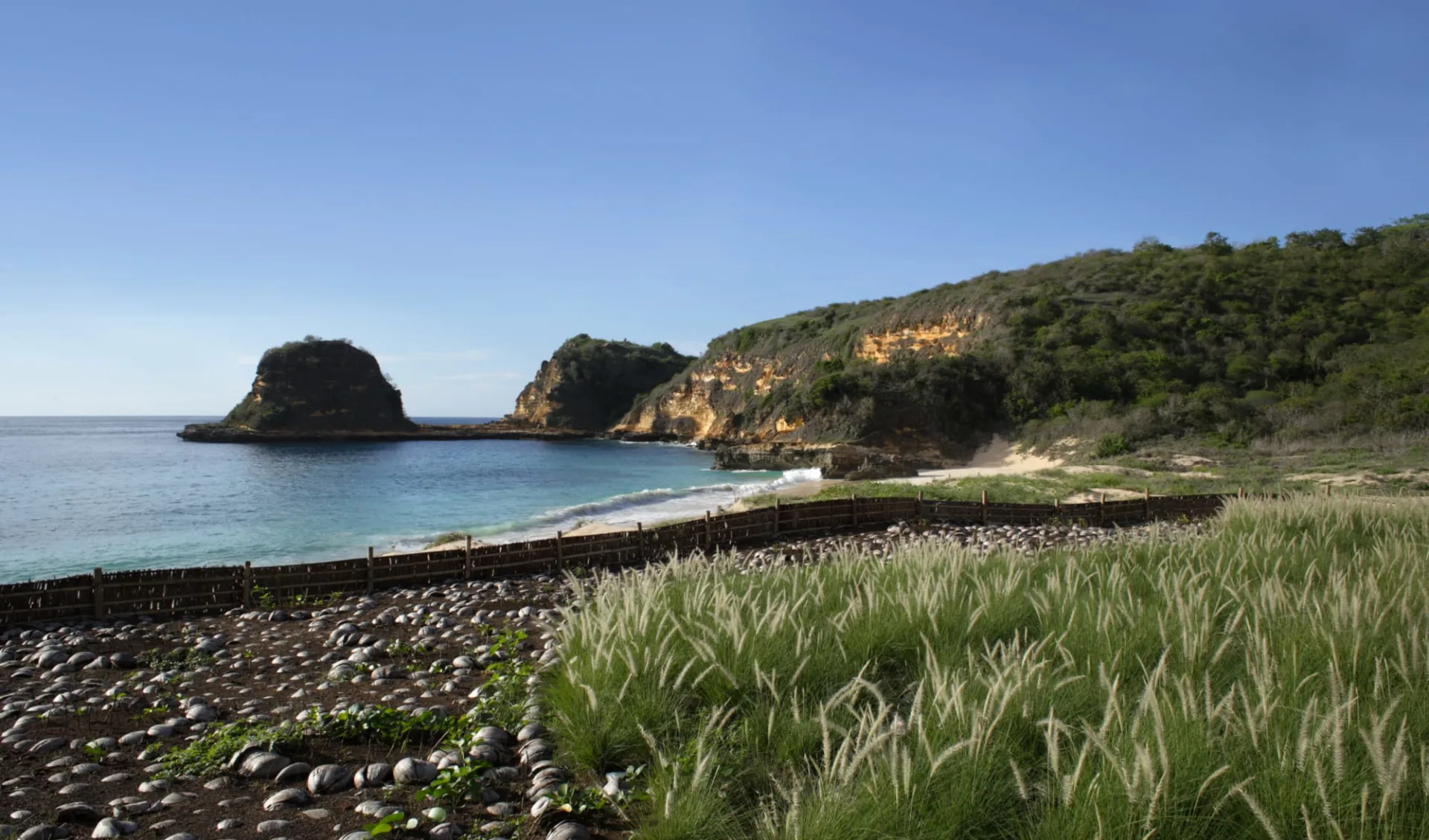 Jeeva Beloam Beach Camp in Lombok: Beach