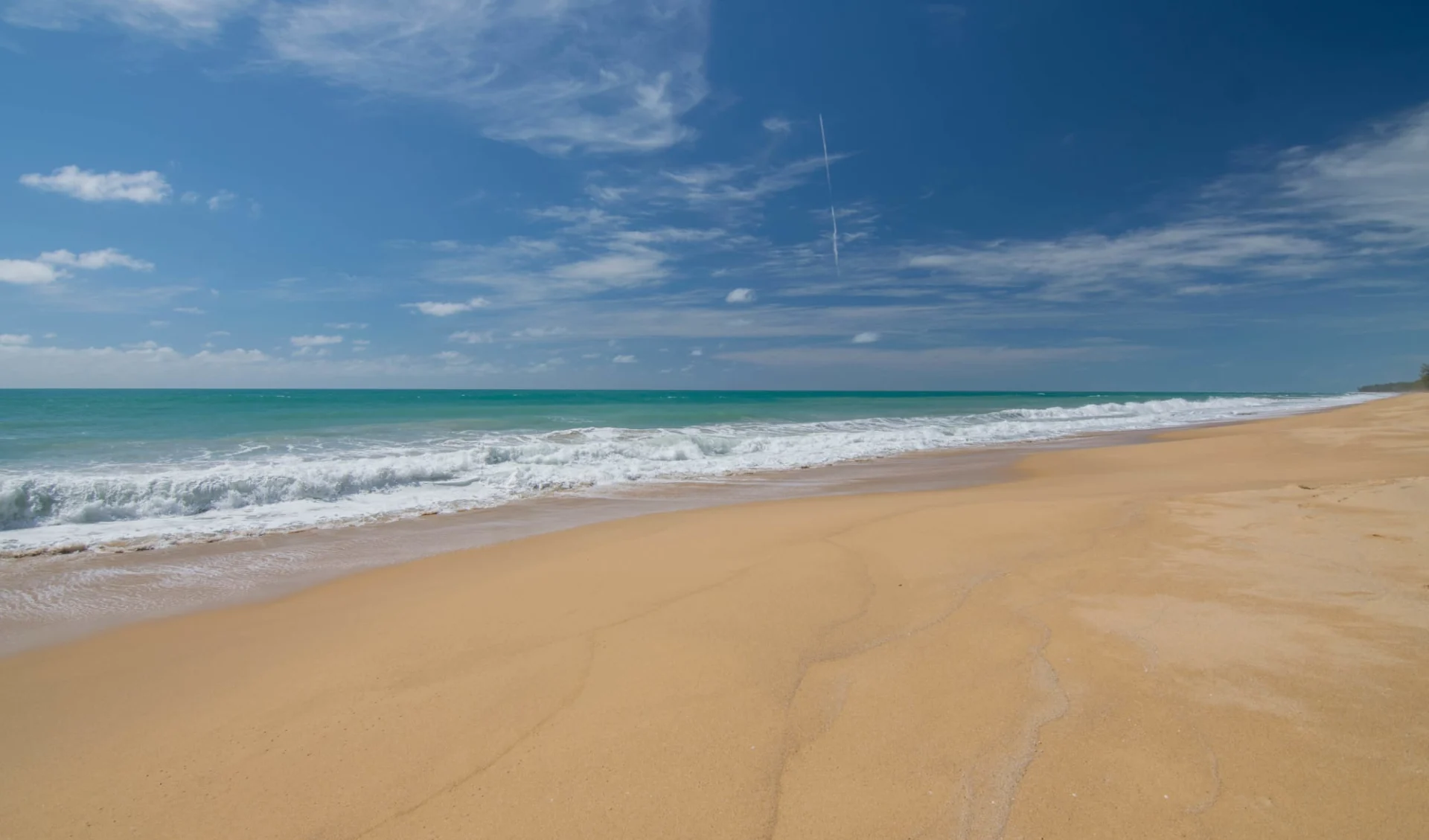 SALA Phuket Mai Khao Beach Resort: Mai Khao Beach