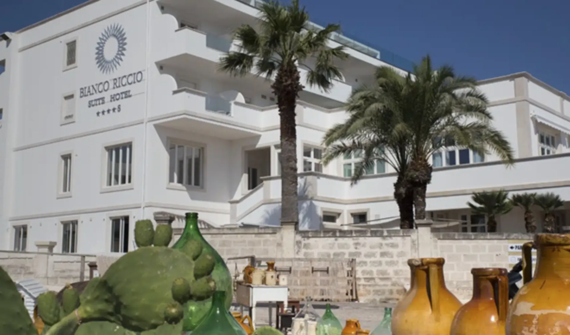 03.10. - 10.10.2026 Golf & Kultur in Apulien ab Brindisi: Bianco Riccio Suites Hotel