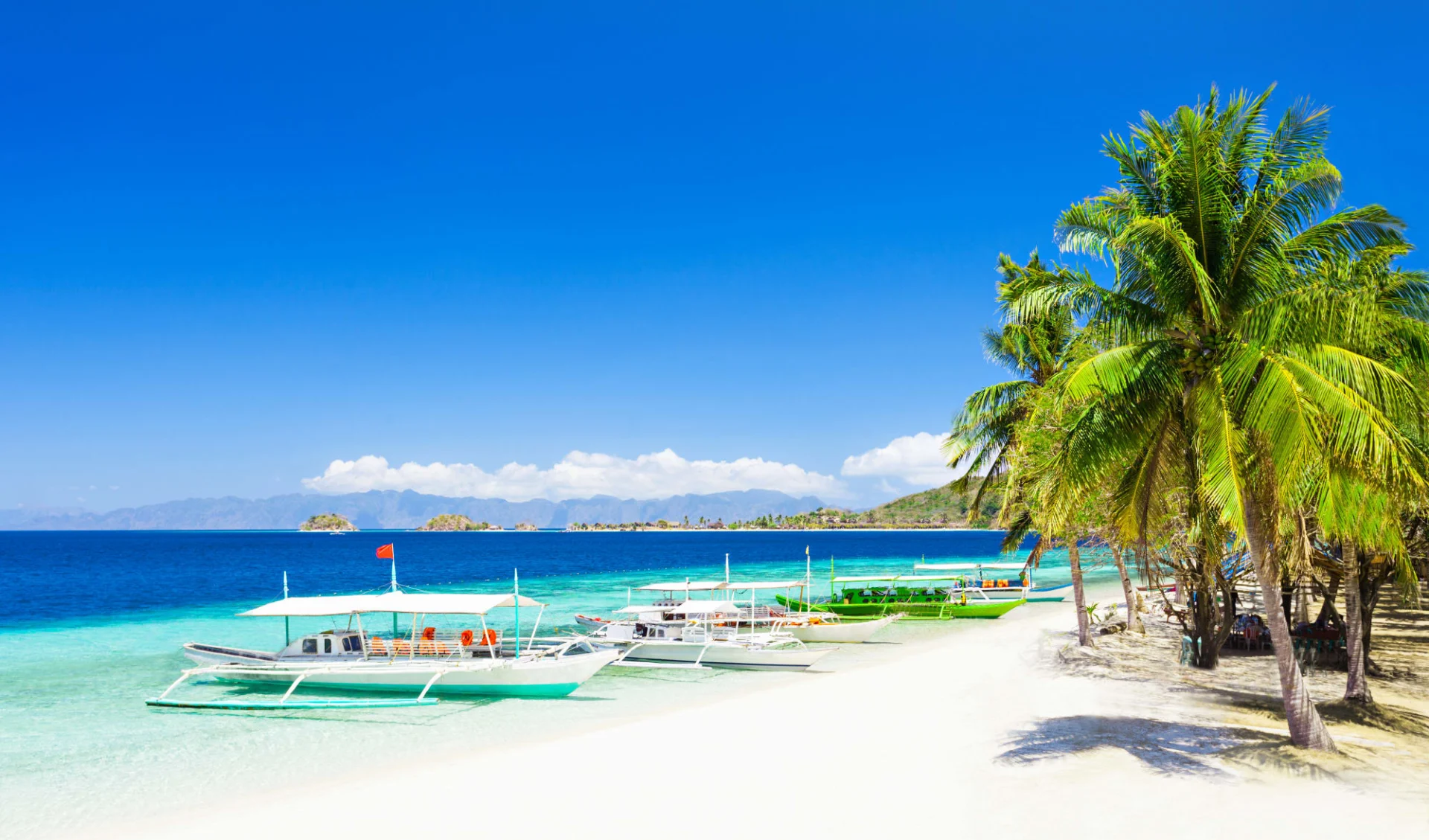 Individuelles Inselhüpfen auf den Philippinen ab Manila: Boracay Filipino boat in the sea