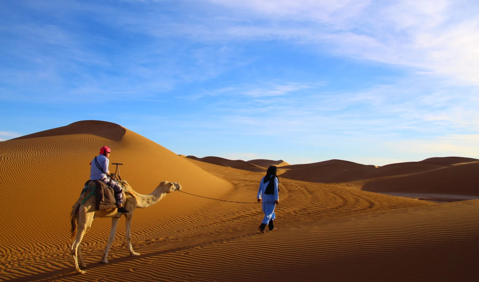 Selbstfahrer-Tour: Atlasgebirge und Sahara für Geniesser ab Marrakesch: Camel trekking in Erg Chegaga