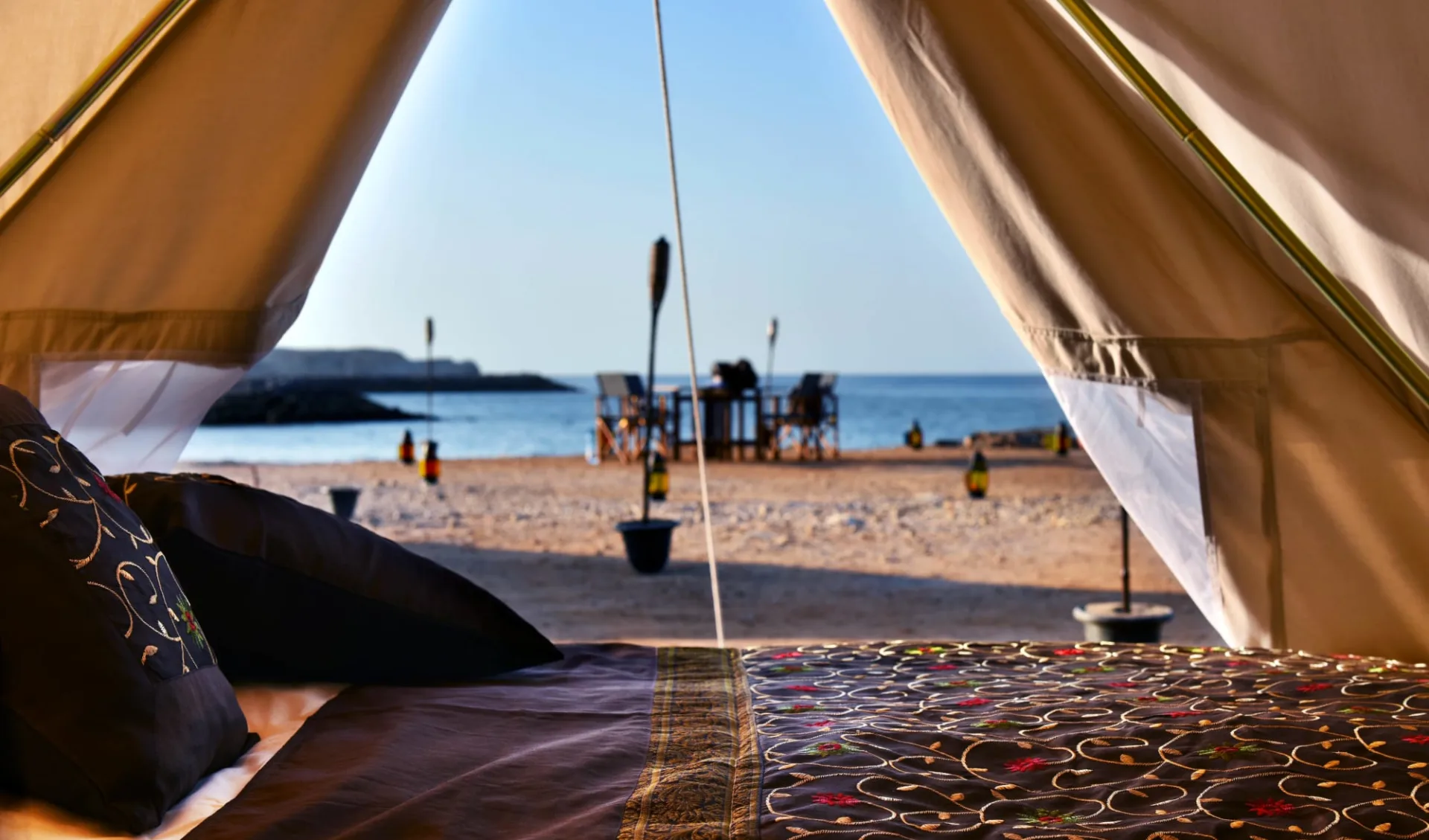 Luxus-Camping in der Wüste & faszinierende Berglandschaften ab Muscat: Canvas Club Glamping Oman