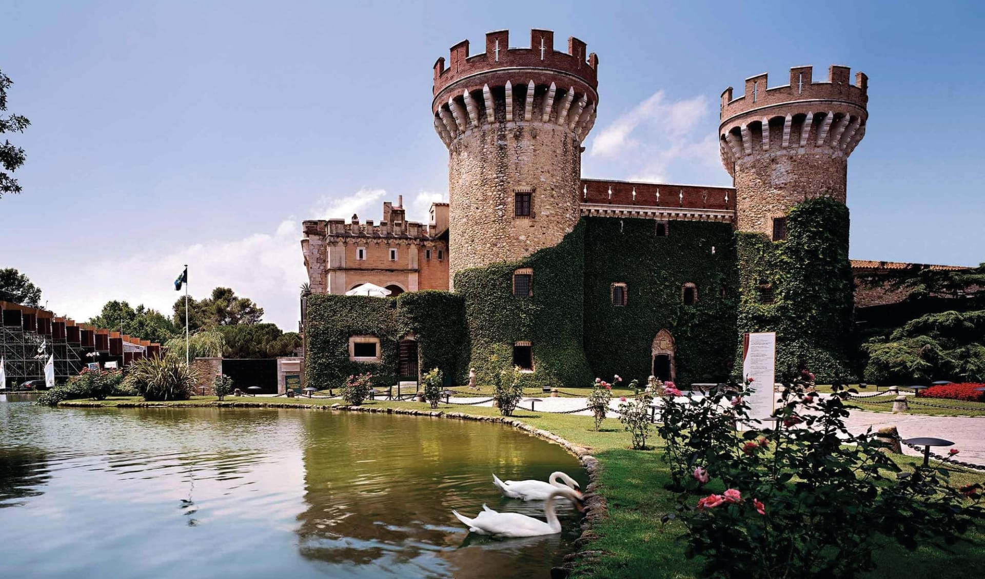 Hotel Peralada Wine Spa & Golf in Costa Brava: Castillo_Perelada