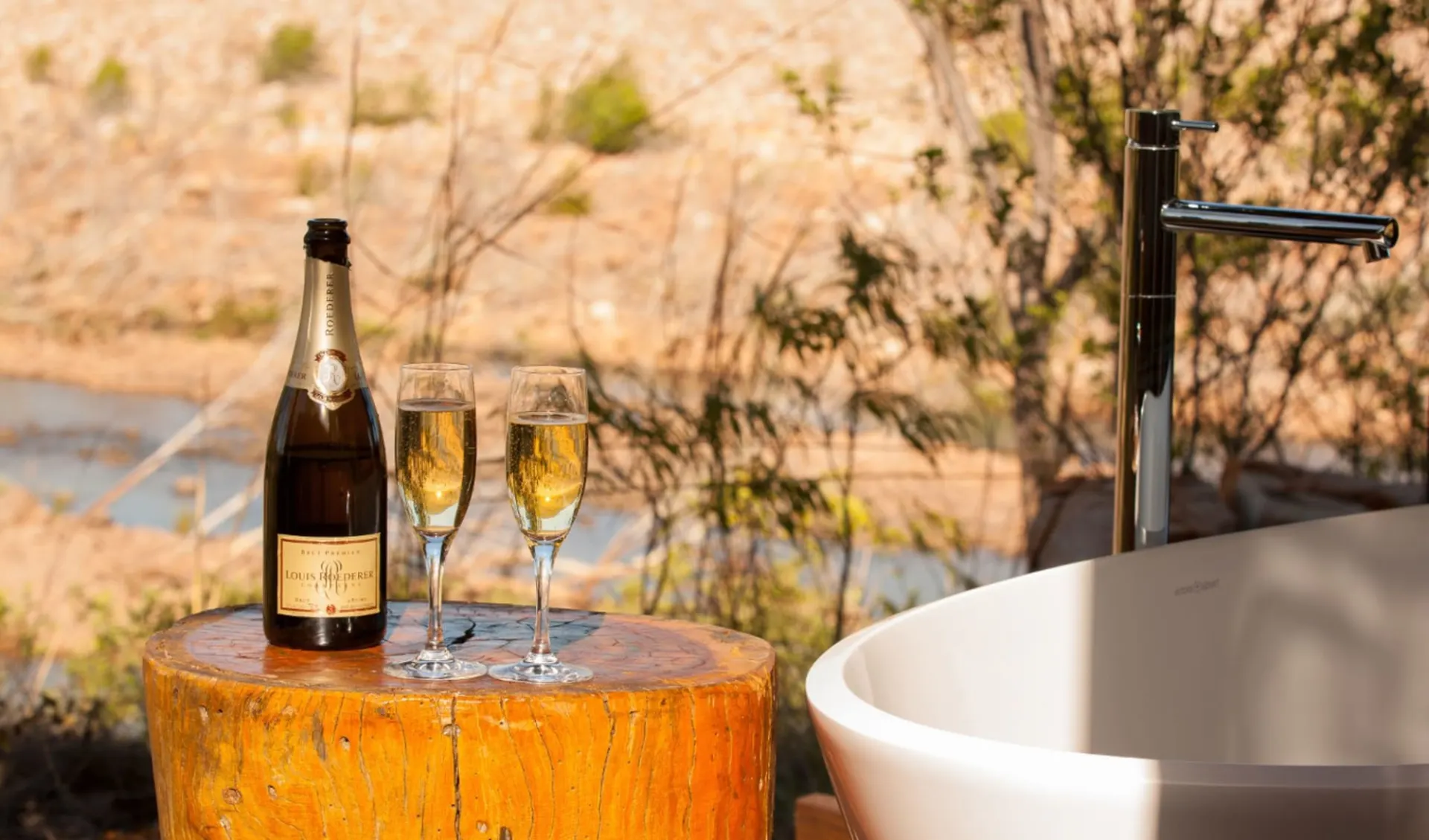 El Questro Homestead in Kimberley: Champagne on the Cliffside Veranda