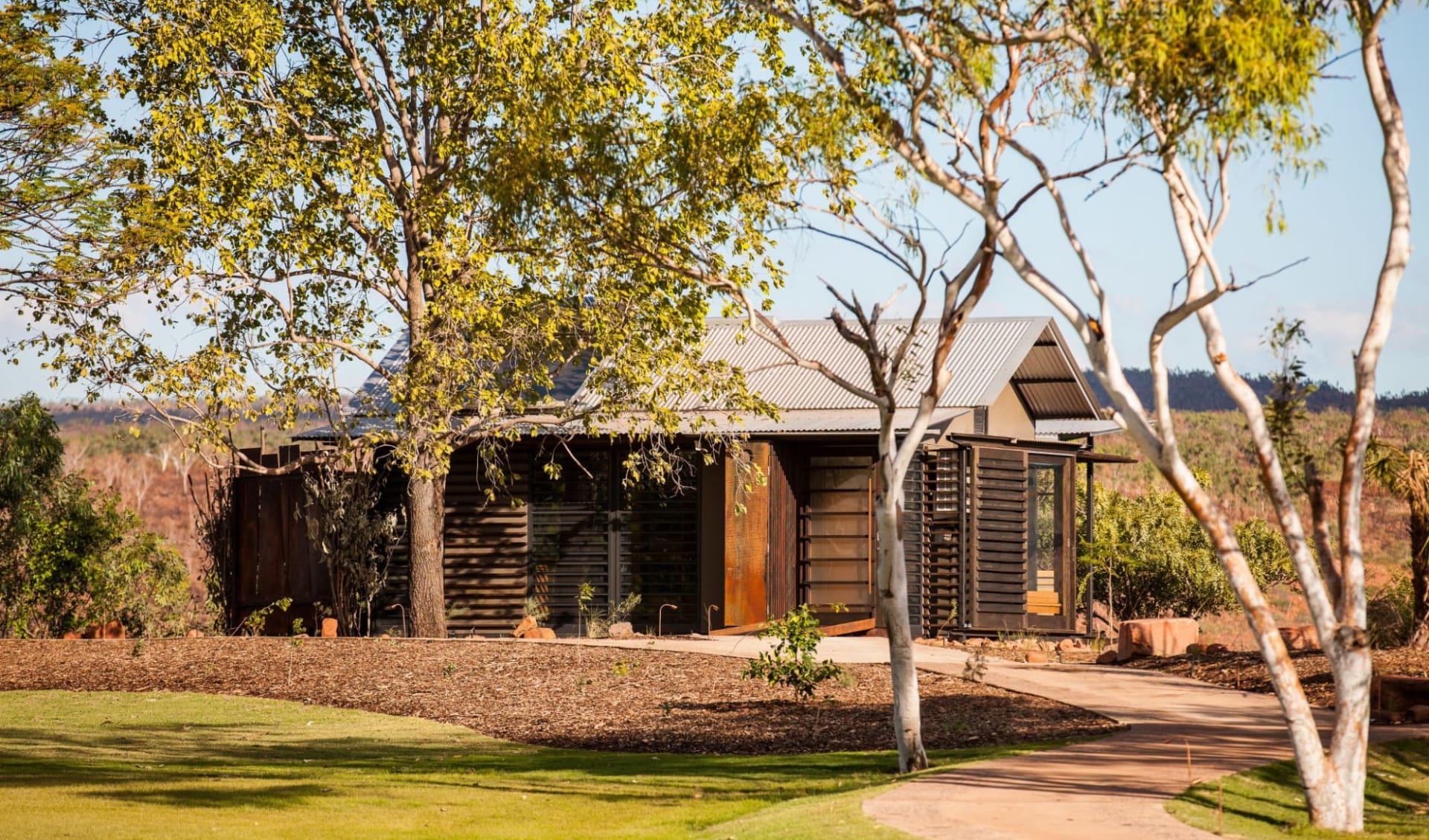 El Questro Homestead in Kimberley: Cliffisde Retreat Lawn