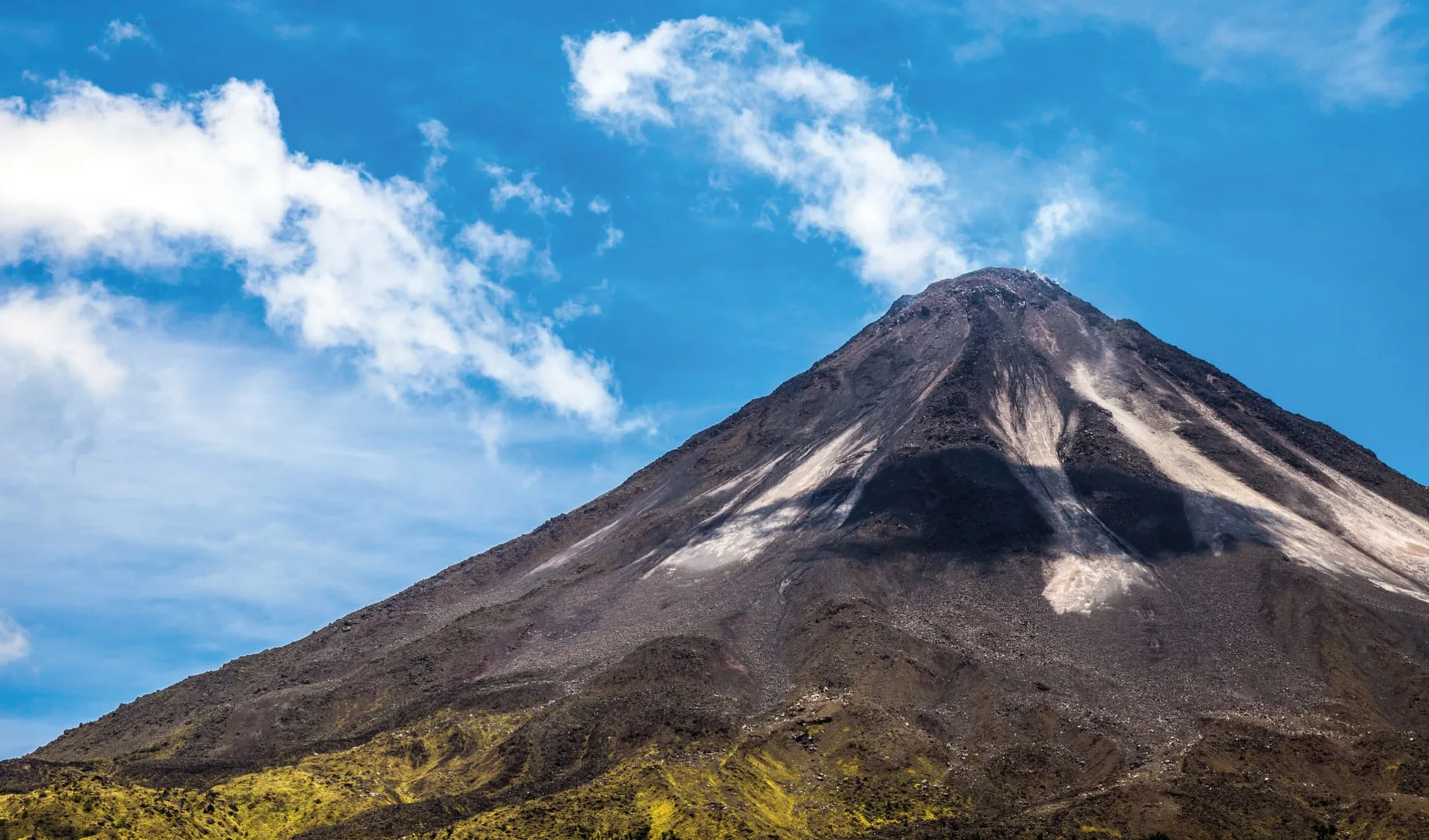 Gruppenreise Mundo Verde ab San José City: Costa Rica - Arenal Vulkan - Sicht auf Vulkan