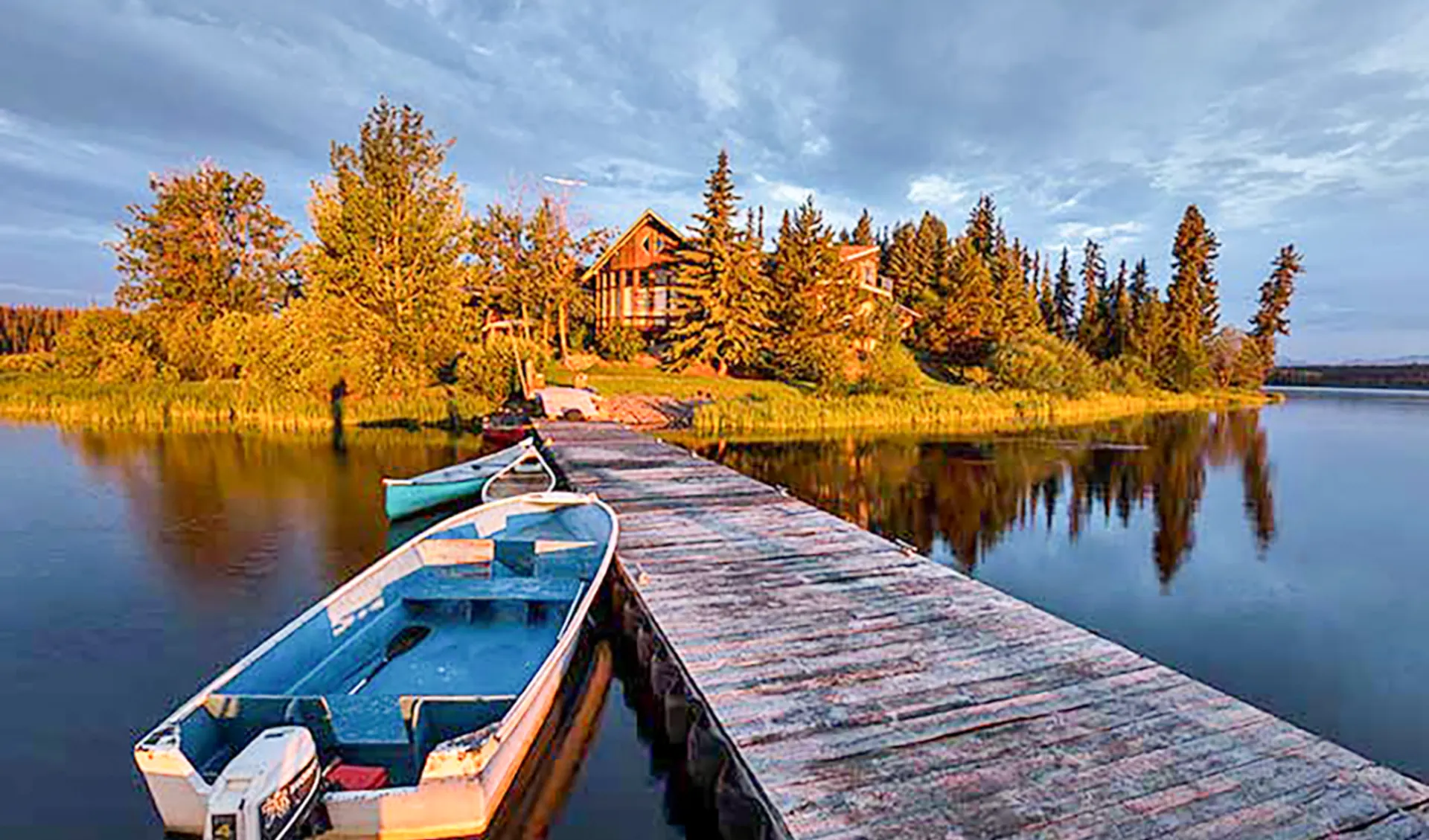 Eagle's Nest Resort in Anahim Lake: Eagles Nest Resort_Exterior-huge