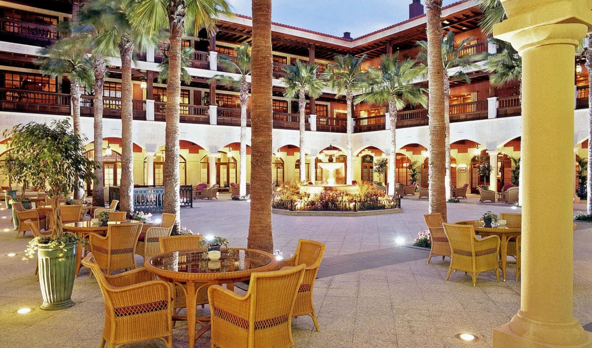 25.01. - 01.02.2026 Golf Trainingswoche Fuerteventura: Elba-Palace-Boutique Hotel Terrasse