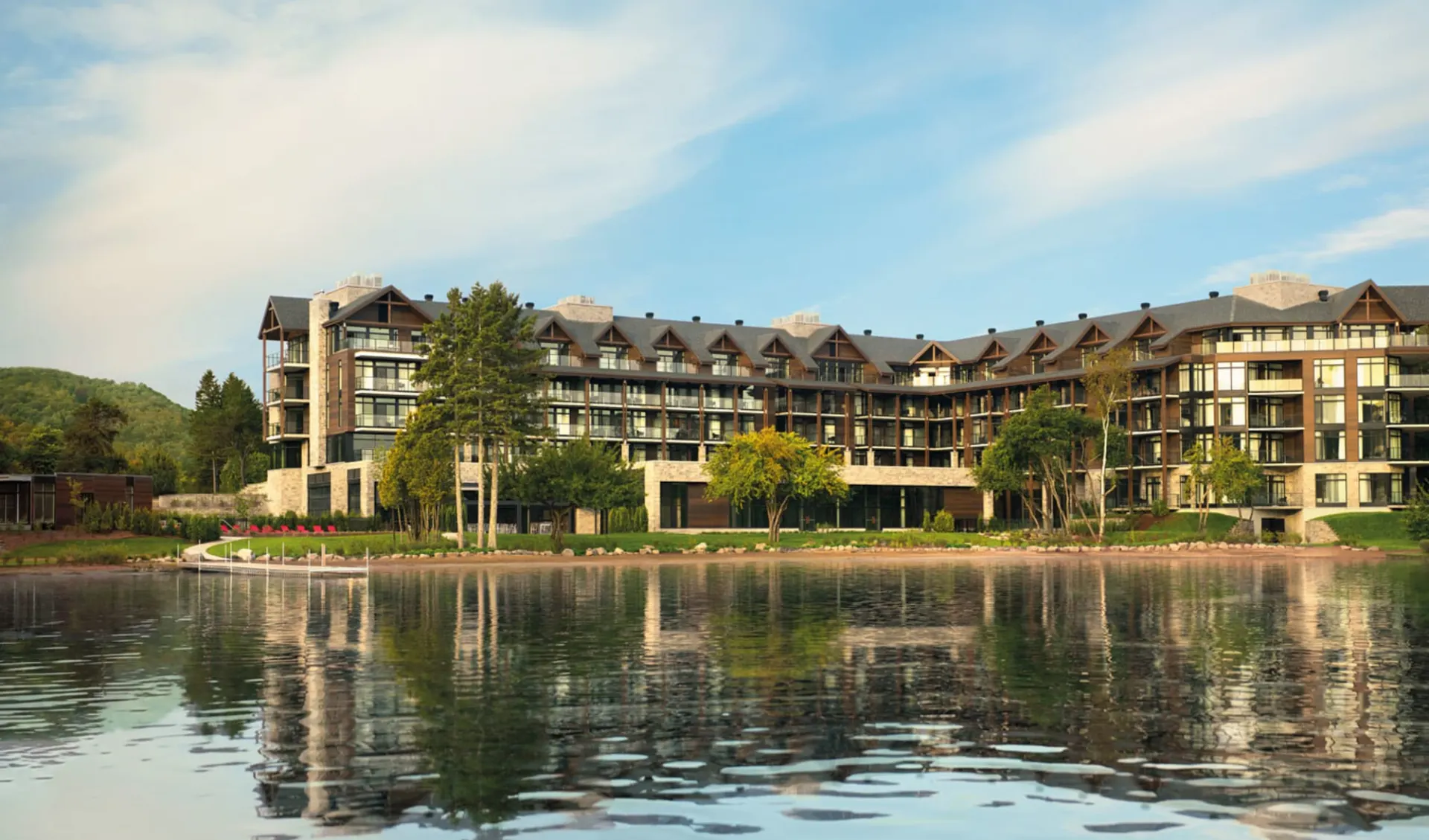 Entourage Sur-Le-Lac in Lac-Beauport: Entourage Aussen