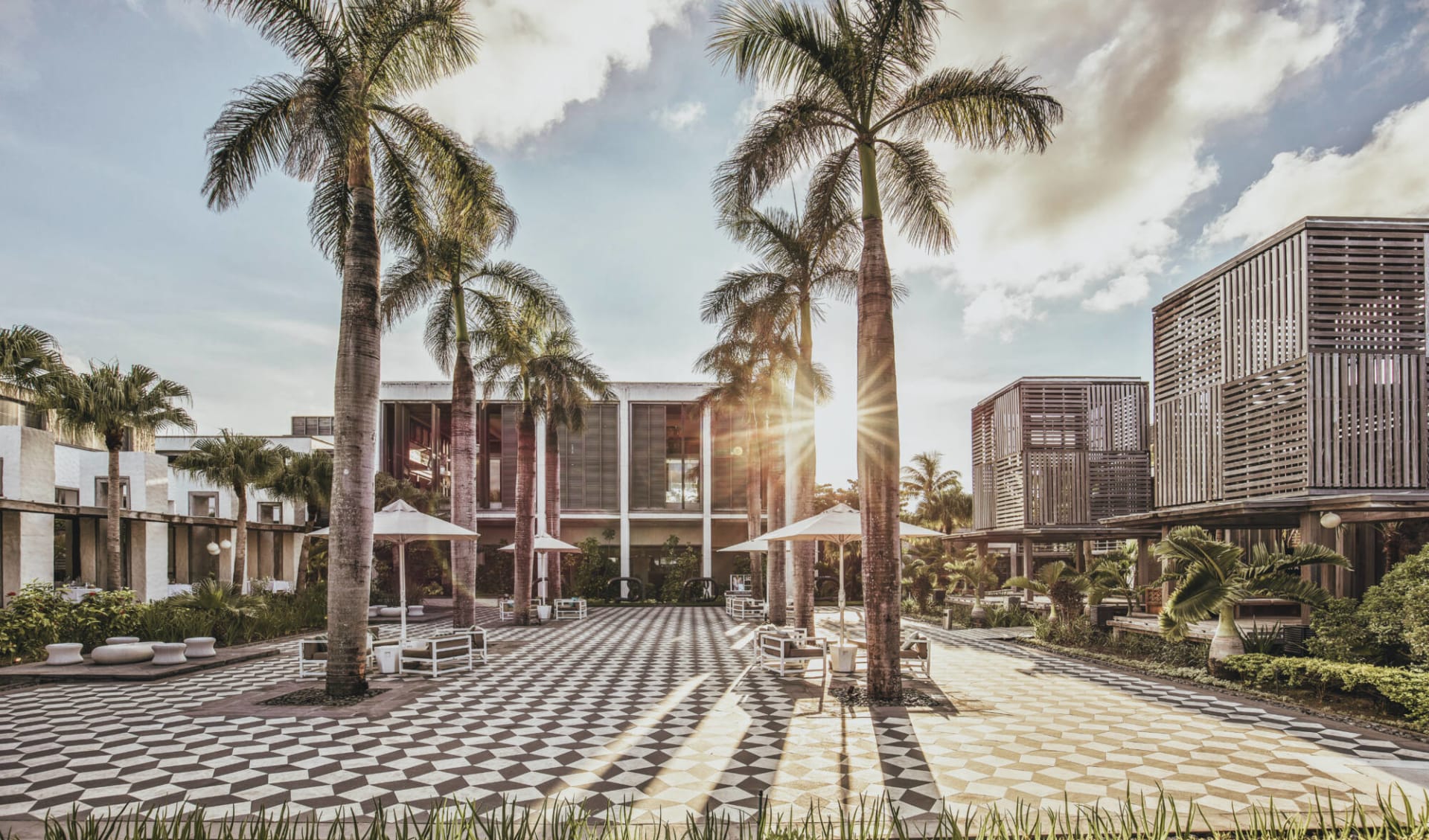 Long Beach Mauritius in Belle Mare: exterior: