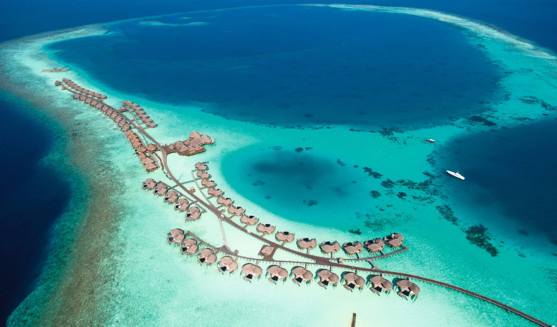 Constance Halaveli Maldives in Ari-Atoll: 