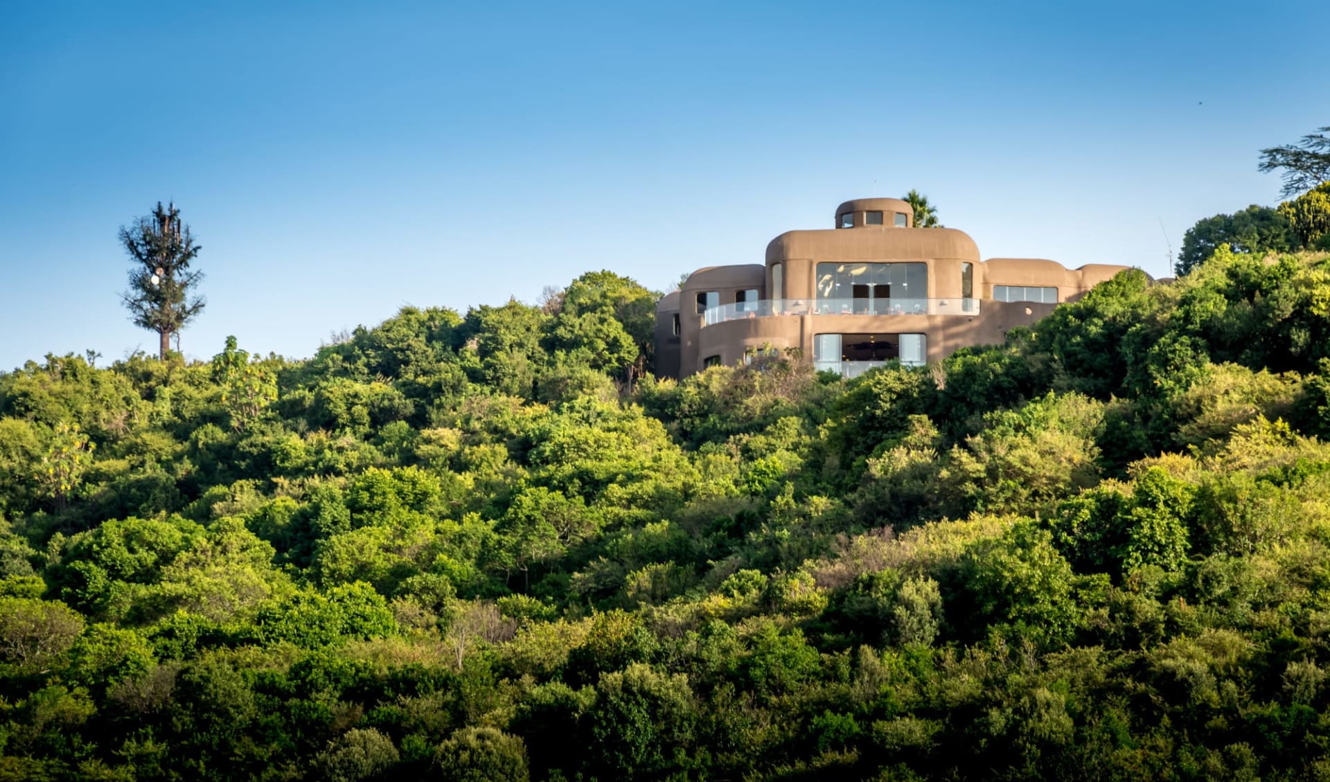 Mara Serena Safari Lodge in Masai Mara: exterior: 