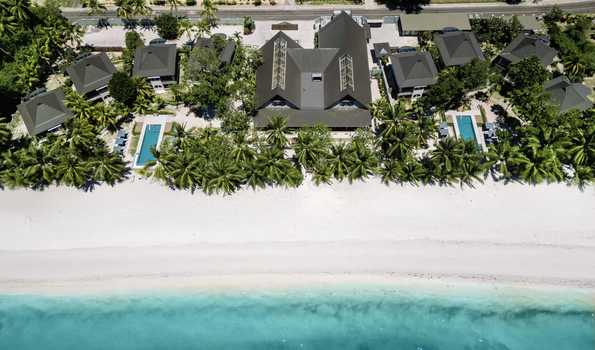 Indian Ocean Lodge in Praslin: exterior: 