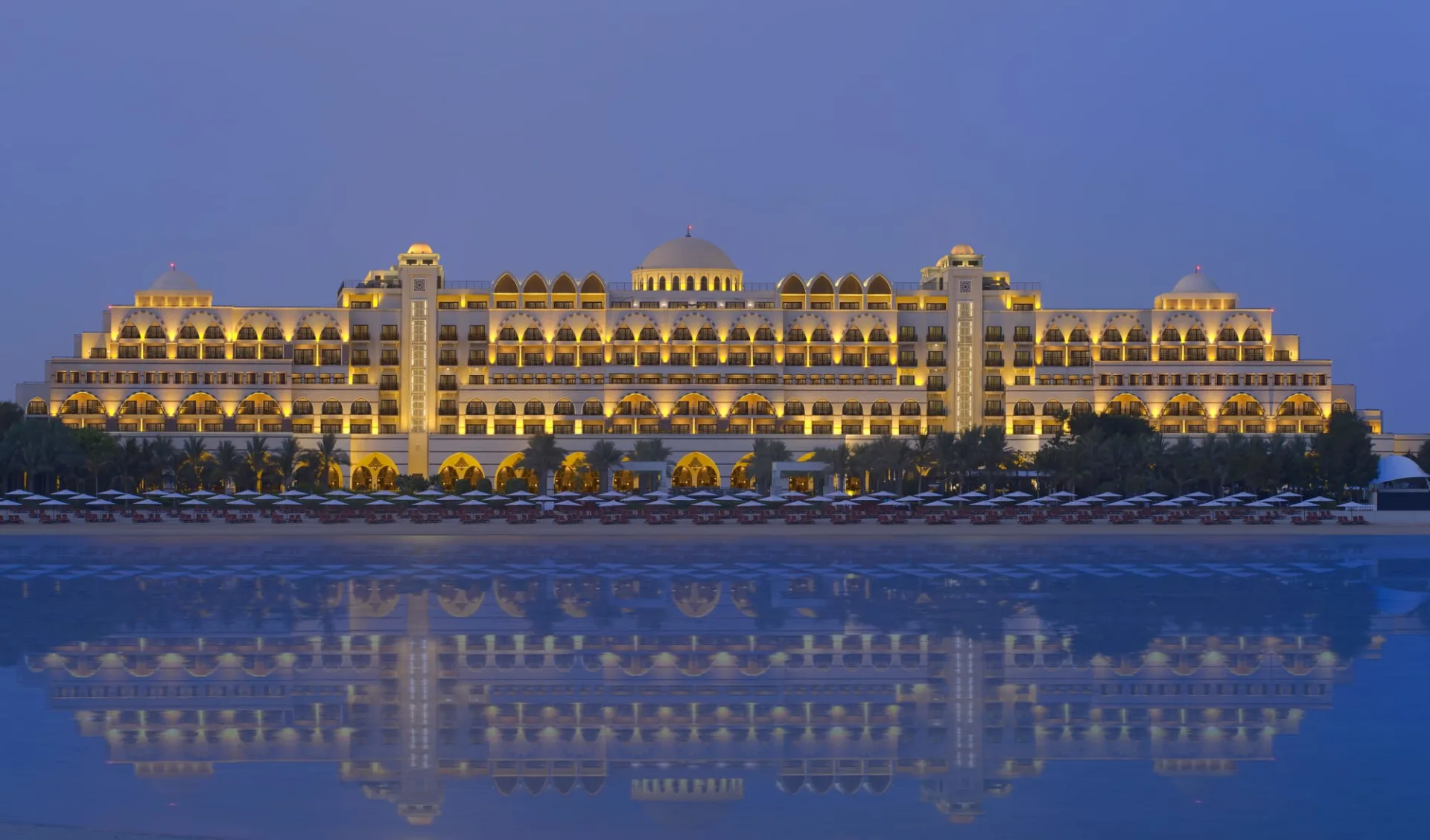 Jumeirah Zabeel Saray in Dubai: exterior: 