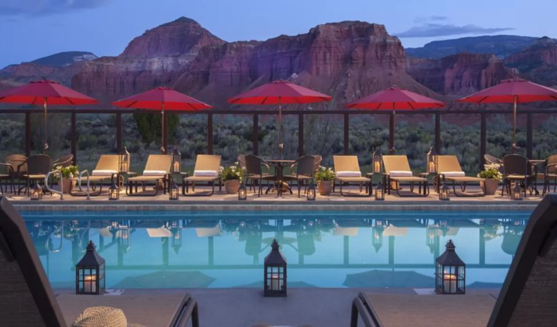 Capitol Reef Resort in Torrey: exterior_capitol_reef_resort_pool