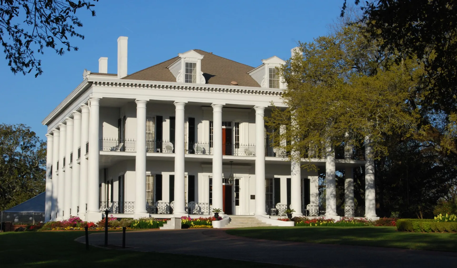 Dunleith Historic Inn in Natchez: Dunleith Historic Inn